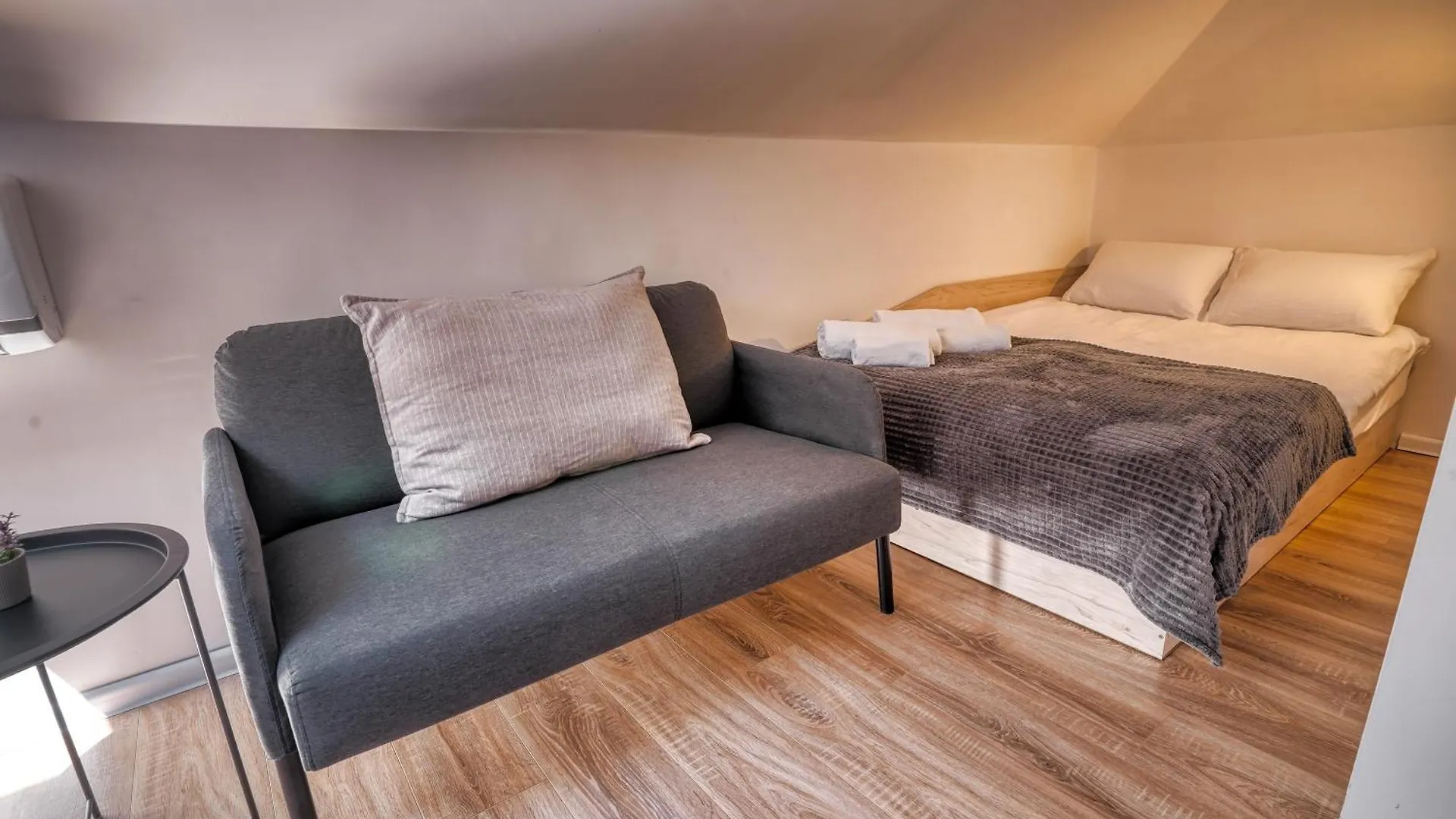 Apartament Lily'S Studio 7 By Bulgarentals - Central Sofia